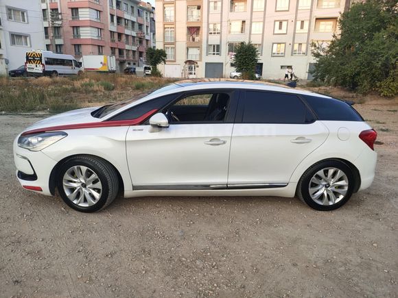 Sahibinden DS Automobiles DS5 1.6 e-HDi DSport 2012 Model 