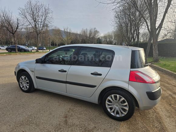 Sahibinden Renault Megane 1.4 Authentique 2005 Model