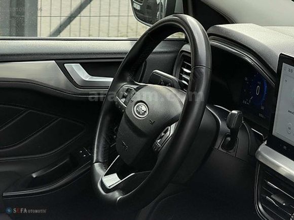 2023 FORD FOCUS 1.5 ECOBLUE TİTANİUM X HATASIZ
