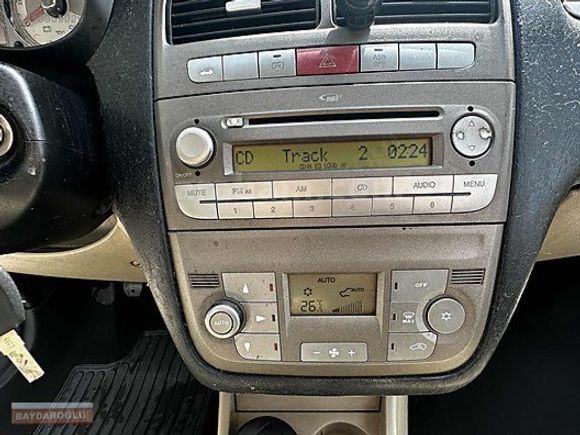 2012 model LİNEA 1.6 Mültijet 105'hp EMİTİON PLUS 6 ileri