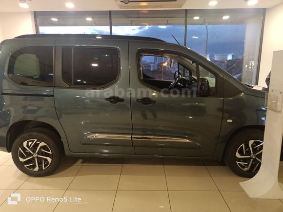 Sahibinden Toyota Proace City 1.5 D Flame X-Pack 2025 Model İzmir
