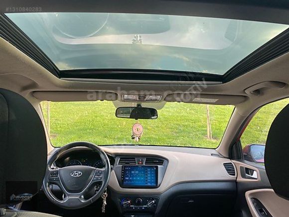 HYUNDAİ İ20 1.4 CRDİ STYLE+ PANORAMA