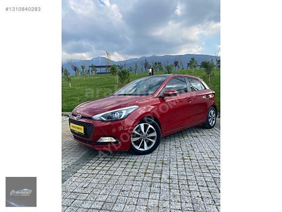 HYUNDAİ İ20 1.4 CRDİ STYLE+ PANORAMA
