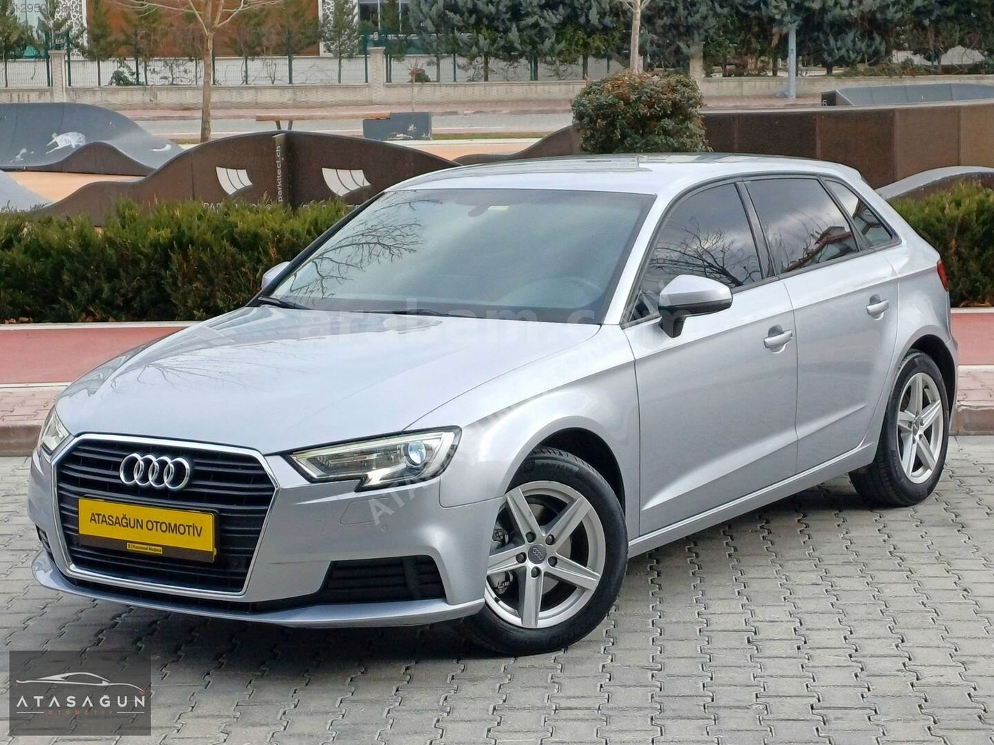 Galeriden Audi A3 Sportback 35 TFSI Dynamic 2017 Model Konya 175.000 km Gri 3