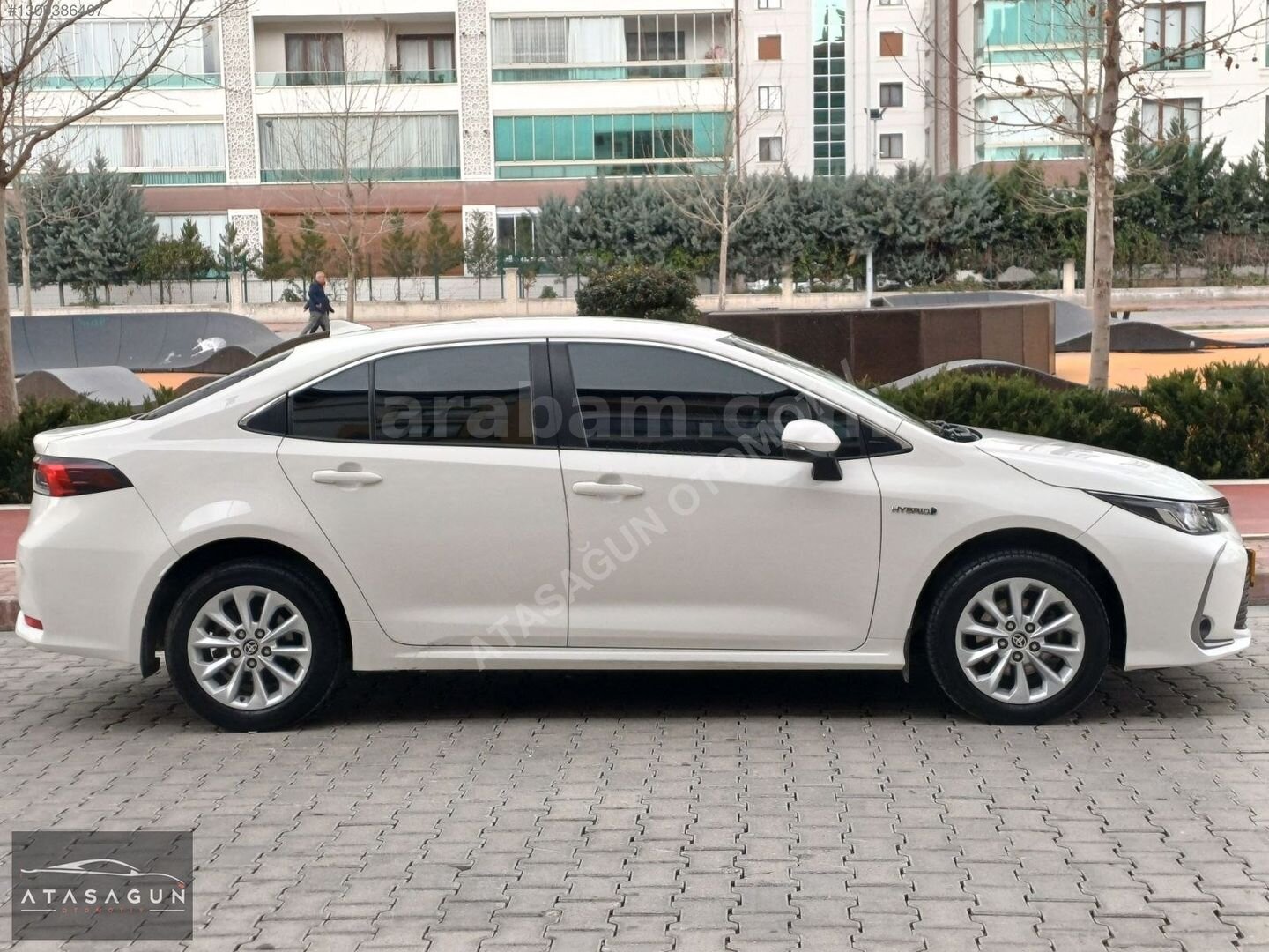 Galeriden Toyota Corolla 1.8 Hybrid Dream 2021 Model Konya 142.000 km Beyaz 6