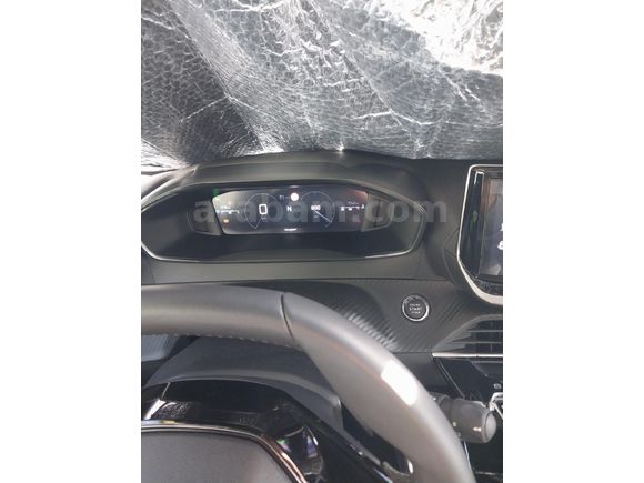Sahibinden Peugeot 2008 1.2 PureTech Allure 2025 Model