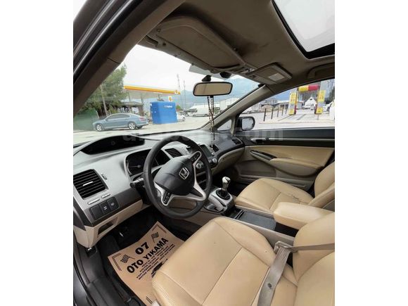 2010 civic elegance özenle kullanılmış temiz ve diri araç 