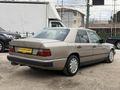 KK12TK 1986 MERCEDES 230E 282.195 KM