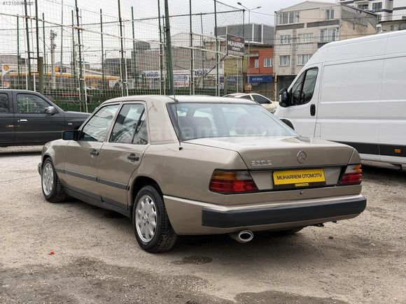 KK12TK 1986 MERCEDES 230E 282.195 KM