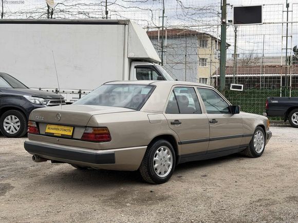 KK12TK 1986 MERCEDES 230E 282.195 KM