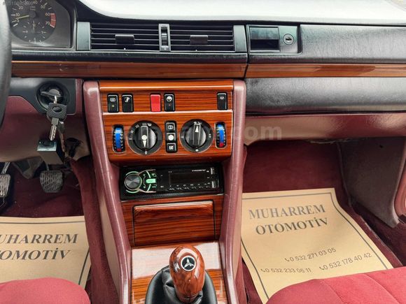 KK12TK 1986 MERCEDES 230E 282.195 KM
