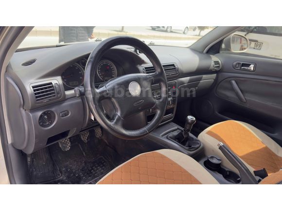 Galeriden Volkswagen Passat 1.6 Trendline 2004 Model Konya