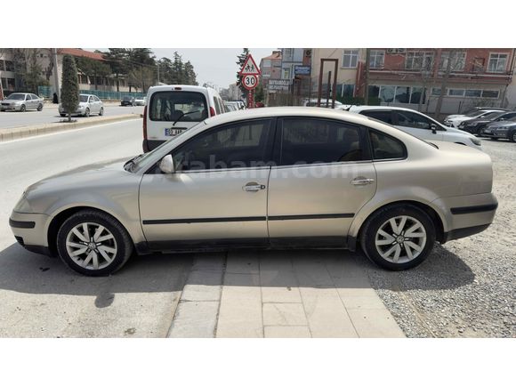 Galeriden Volkswagen Passat 1.6 Trendline 2004 Model Konya