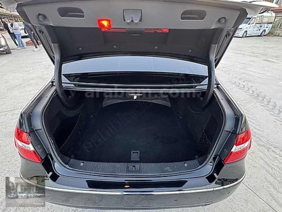 UYGUN OTO'DAN 2011 MERCEDES E350 4MATİC BOYASIZ İLK ELDEN