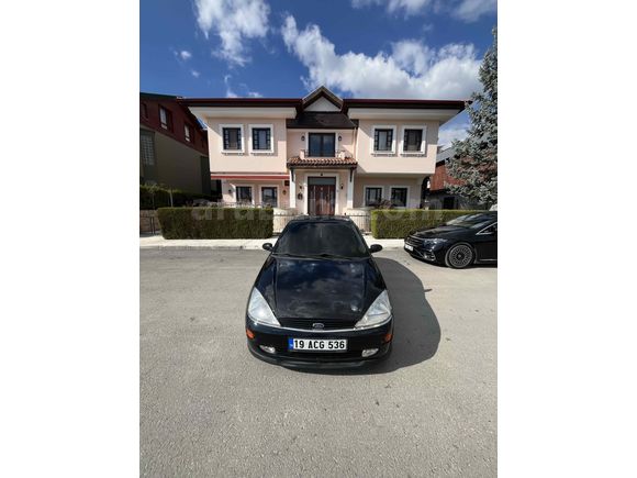 Sahibinden Ford Focus 1.6 Ghia 2000 Model 