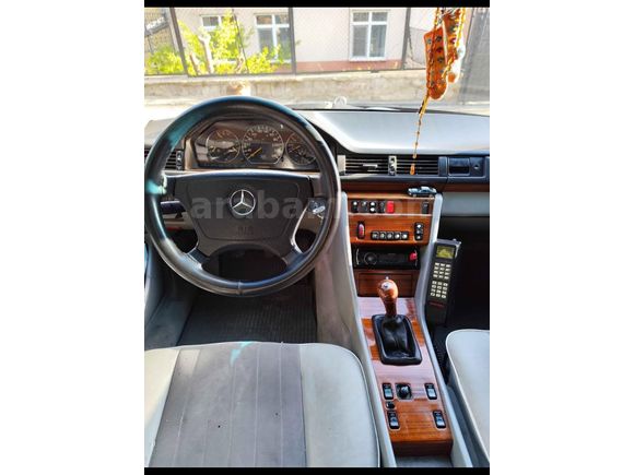 SAHİBİNDEN Mercedes - Benz E 200 1994 Model