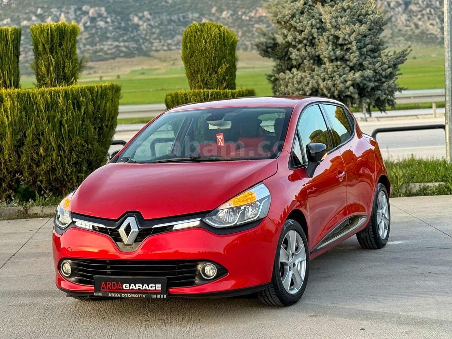 Galeriden Renault Clio 1.2 Icon 2012 Model Burdur 129.000 km Kırmızı 3