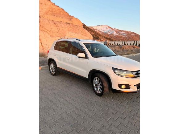 Sahibinden Volkswagen Tiguan 2.0 TDI Sport&Style 2013 Model  260.000 km Beyaz