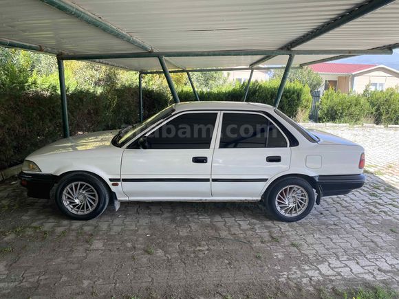 Sahibinden Toyota Corolla 1.6 XL 1992 Model 