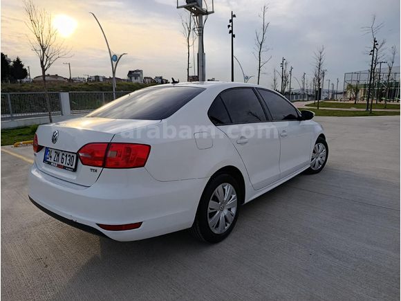 DEĞİŞENSİZ TEMİZ OTOMATİK JETTA
