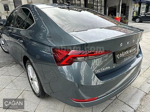 2021+SKODA OCTAVİA+1.5 e-TEC+PREMİUM+OTOMATİK+LED+178.000 KM