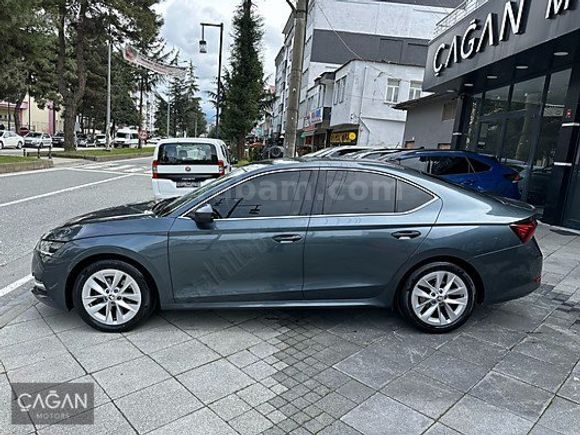 2021+SKODA OCTAVİA+1.5 e-TEC+PREMİUM+OTOMATİK+LED+178.000 KM