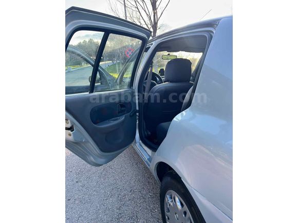 Sahibinden Klimalı Renault Clio 1.4 RNA 2000 Model 