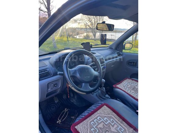 Sahibinden Klimalı Renault Clio 1.4 RNA 2000 Model 