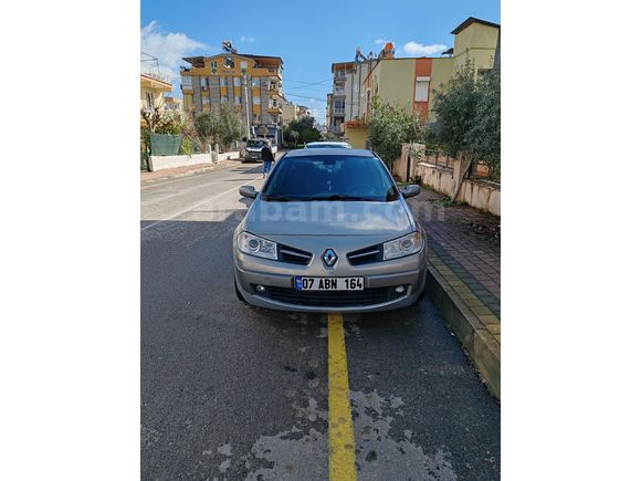 Sahibinden Renault Megane 1.5 dCi  dinamik  2005 Model  266.650 km Bej