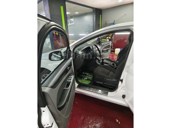 Sahibinden Ford Focus 1.6 Titanium 2011 Model