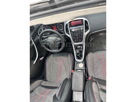 Sahibinden Opel Astra 1.3 CDTI Sport 2012 Model  252.360 km Siyah
