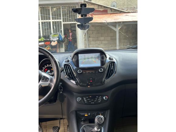 Sahibinden Ford Tourneo Courier 1.5 TDCi Titanium Plus 2020 Model 