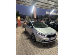 Sahibinden Kia Ceed 1.6 CRDi Premium 2014 Model  269.800km Gri (Gümüş)