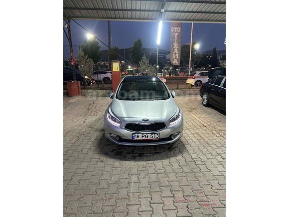 Sahibinden Kia Ceed 1.6 CRDi Premium 2014 Model  269.800km Gri (Gümüş)
