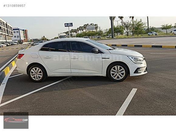 FERDİ CAR'DAN 2022 MODEL DÜŞÜK KM MEGANE OTOMATİK