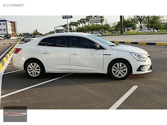 FERDİ CAR'DAN 2022 MODEL DÜŞÜK KM MEGANE OTOMATİK