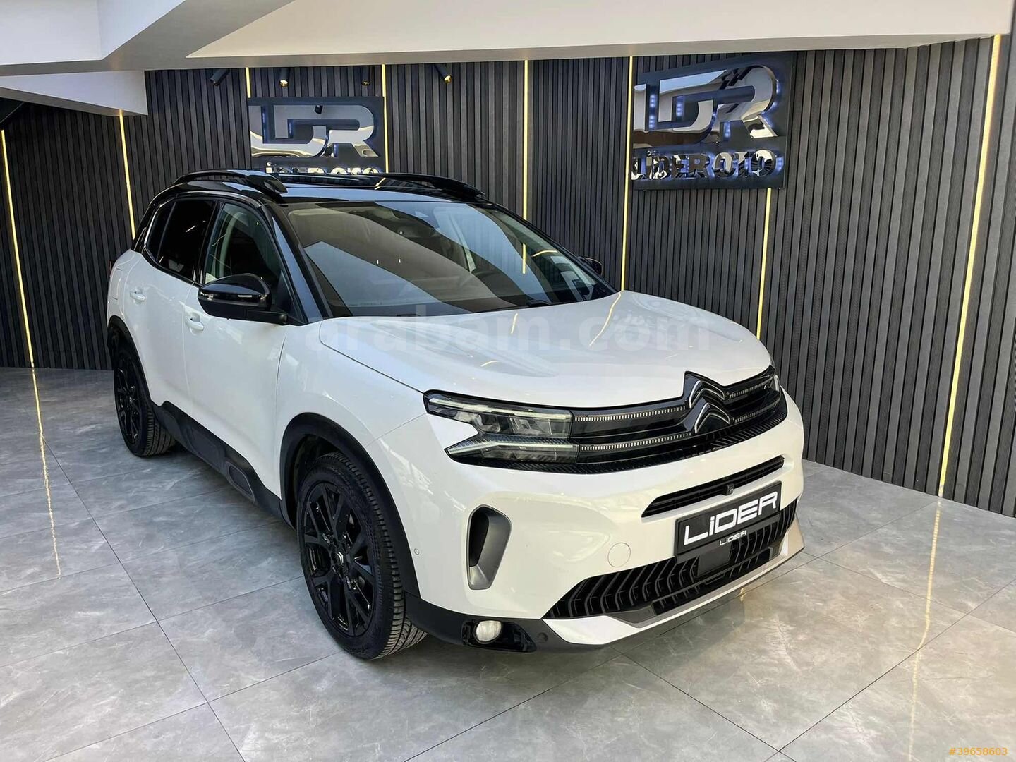 BOYASIZ 2024 C5 AİRCROSS 1.5 BLUEHDİ SHİNE BOLD 4