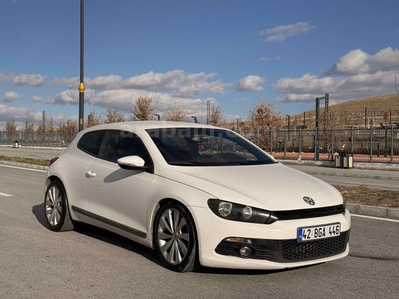 Sahibinden Volkswagen Scirocco 1.4 TSi Sportline 2011 Model  200.000 km Beyaz