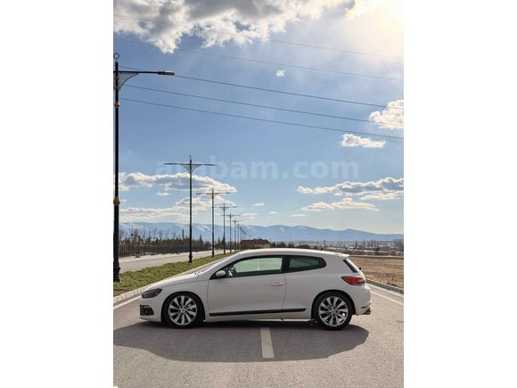 Sahibinden Volkswagen Scirocco 1.4 TSi Sportline 2011 Model  200.000 km Beyaz