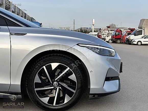 SARILAR ÖZBAY DAN HATASIZ BOYASIZ VW ID7 Pro S CAM TAVAN