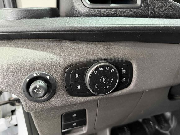 2025 TRANSİT 350 L UZUN ÇİFT KABİN YENİ LOGO HAYALET EKRAN 42 KM