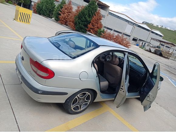 Sahibinden Renault Megane 1.6 16 valf Alize 2003 Model