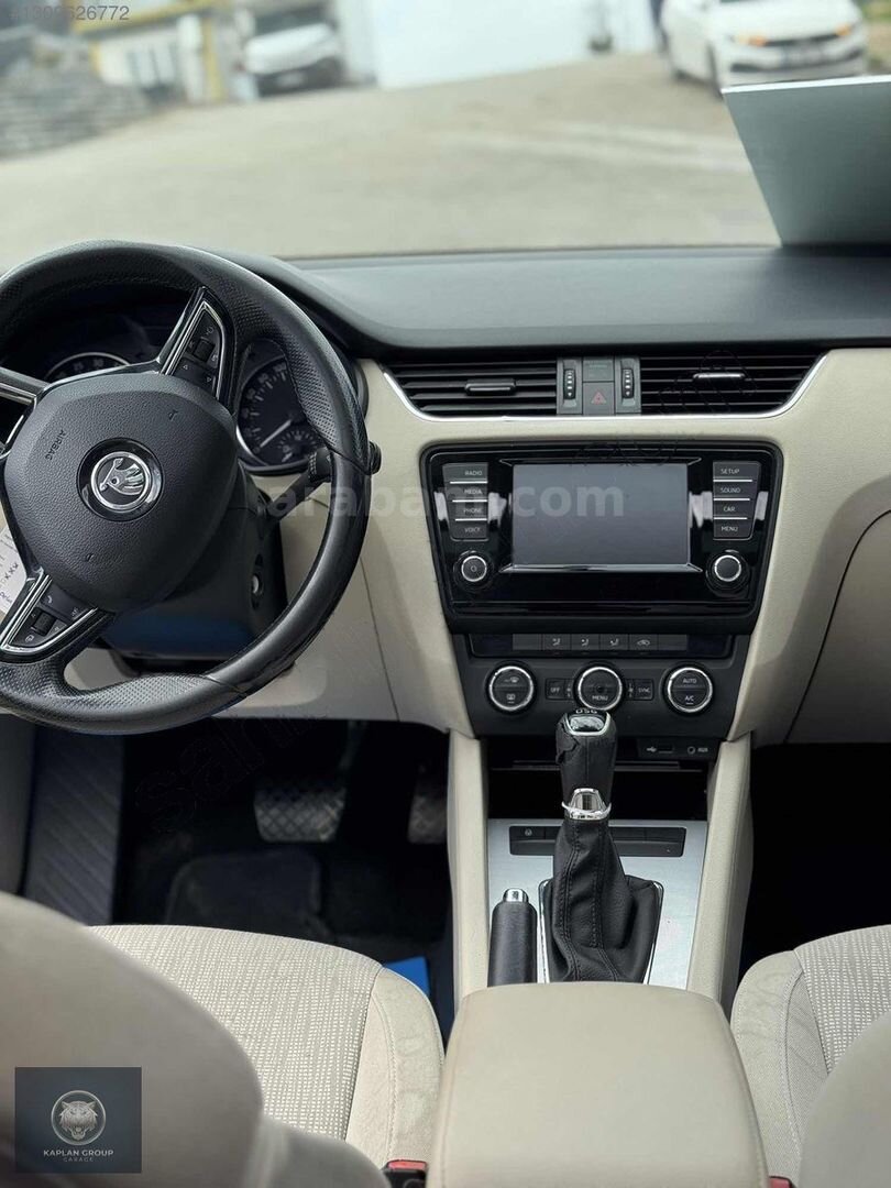Sunrooflu bakımlı Octavia 3