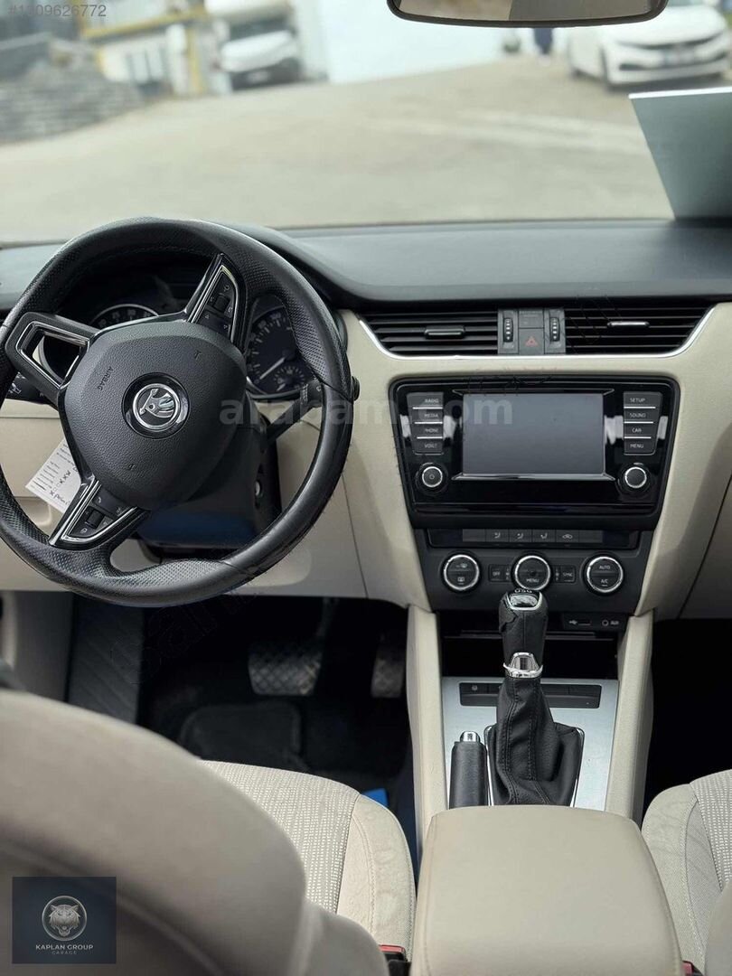 Sunrooflu bakımlı Octavia 4