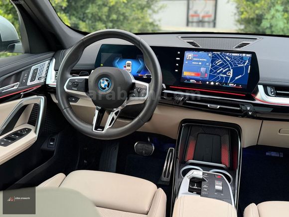 BOYASIZ 2025 BMW İX1 eDrive 20 M SPORT