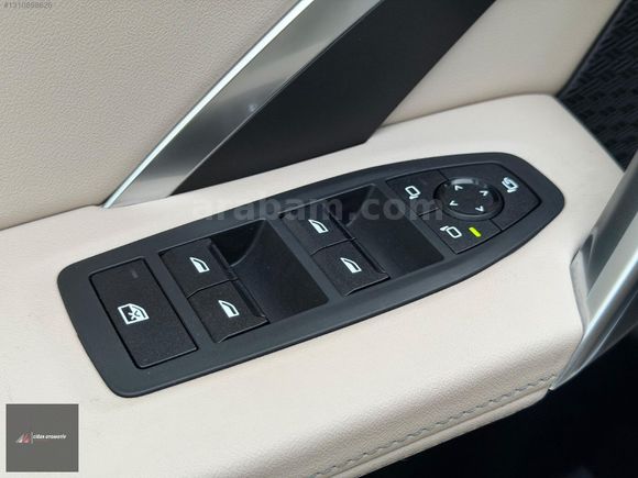 BOYASIZ 2025 BMW İX1 eDrive 20 M SPORT