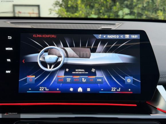 BOYASIZ 2025 BMW İX1 eDrive 20 M SPORT
