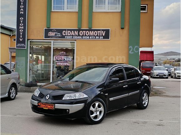 Cam tavanlı Renault Megane 1.5 dCi Dynamique 2005 Model Van