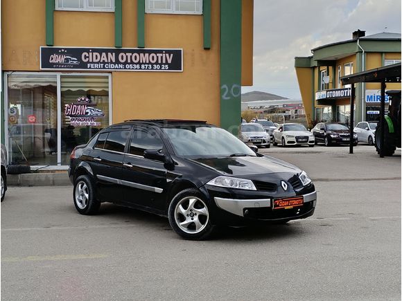 Cam tavanlı Renault Megane 1.5 dCi Dynamique 2005 Model Van