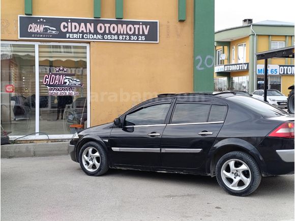 Cam tavanlı Renault Megane 1.5 dCi Dynamique 2005 Model Van